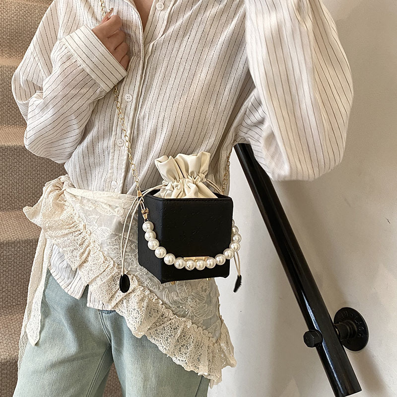 2025 Spring New Fashionable and Western Style Pearl Handheld Personalized Drawstring Chain Shoulder Strap Small Square Bag #swissmilitary