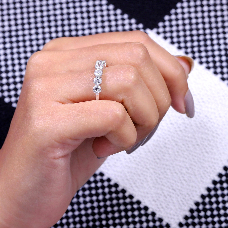 Elegant Jewelry 18K White Gold 7 Stone Lab Diamond Halo Engagement Ring for Women 3.5mm Round Cut