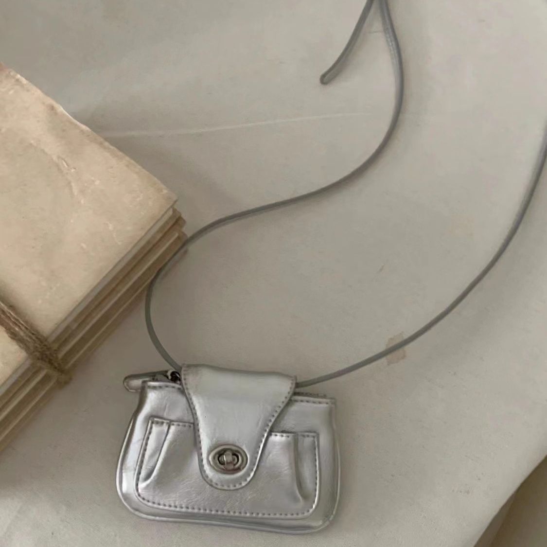 Whiterm2025 Korean new women's mini cute oil wax leather chain shoulder diagonal crossing small bag mouth red envelope #swissmilitary