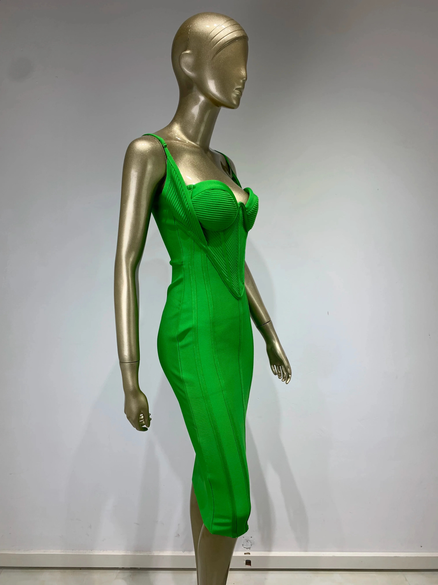 Celebrity Women Summer Sexy Sleeveless Backless Green Midi Bodycon Bandage Dress Elegant Evening Club Party Dress 250218