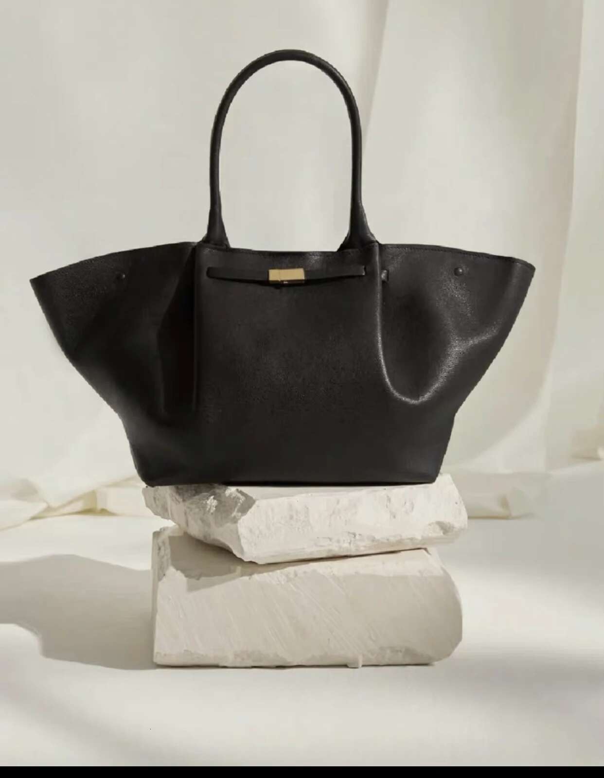 2024 New Wing Simple One Shoulder Hand-Held Tote Versatile Large Capacity Women's Bag