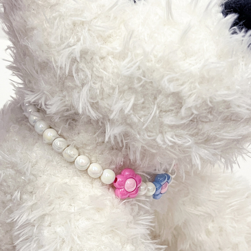 Fashion Pearl Dog Necklace with 3 Two-color Flower Decorations, Exquisite Cat Dog Neck Decoration Necklace for Small Medium Dogs Chihuahua Pet Necklac