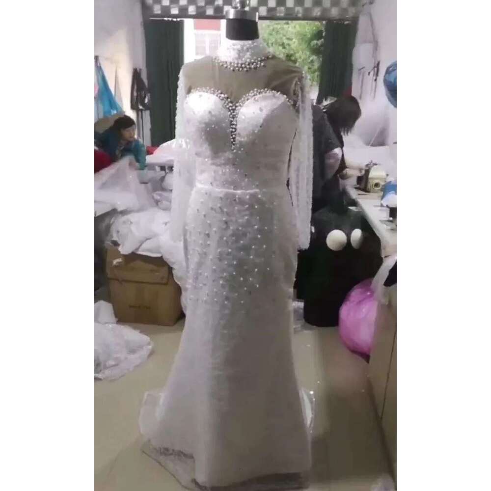 Customized Sparkly Pearls Beads Wedding Dresses With Detachable Train Vestido De Noiva Vintage Long Sleeve Bridal Gowns