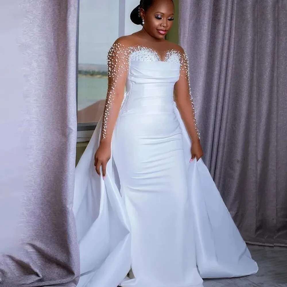 Customized Scoop Neck Shinny Pearls Wedding Dress Vestido De Casamento 2025 Long Sleeve Bridal Gown With Detachable Train