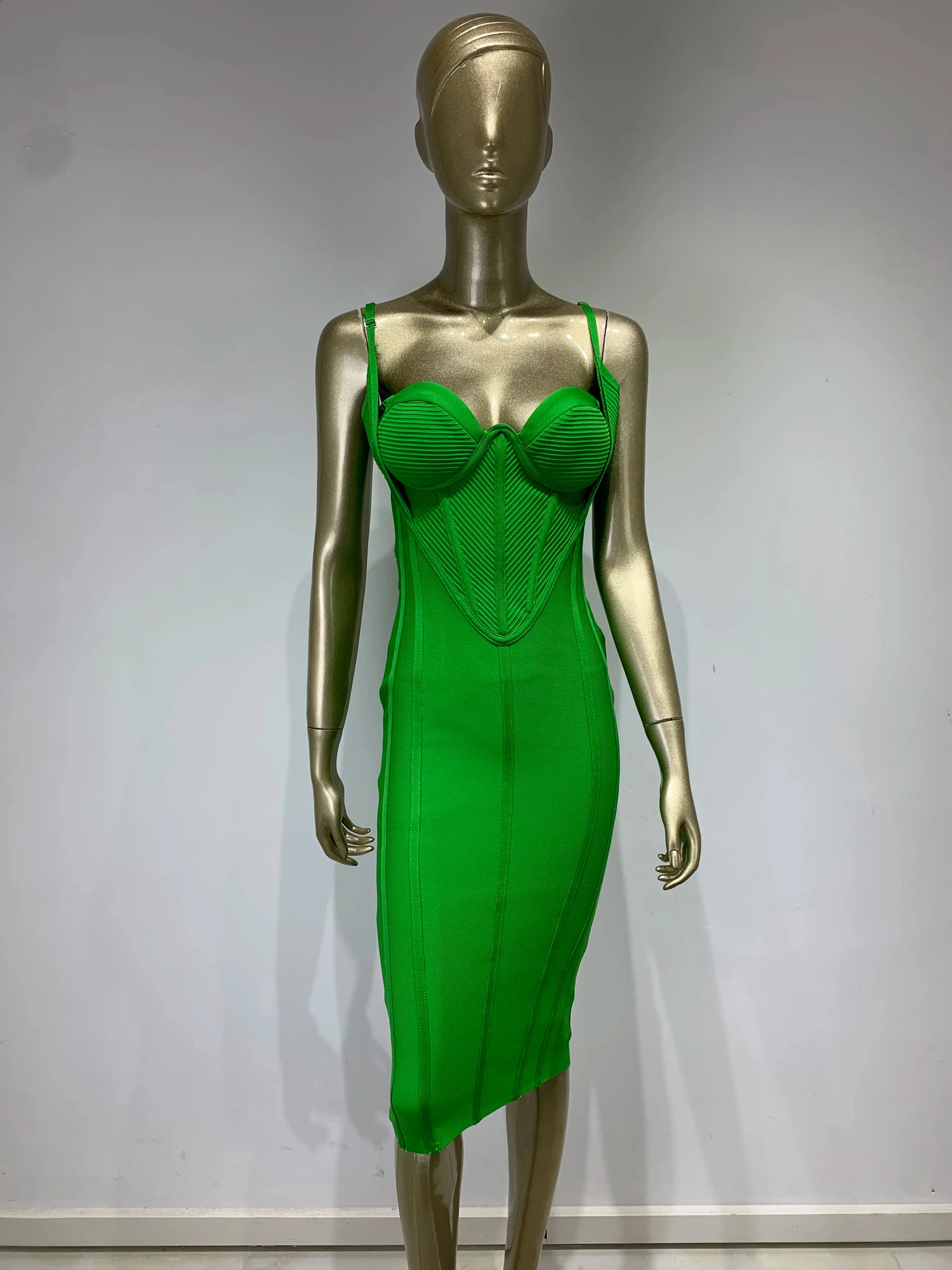 Celebrity Women Summer Sexy Sleeveless Backless Green Midi Bodycon Bandage Dress Elegant Evening Club Party Dress 250218