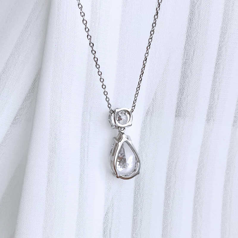 Luster Women Trendy Style Round and Pear Shaped Moissanite Pendant Genuine Silver Jewelry 925 Necklace With Stones