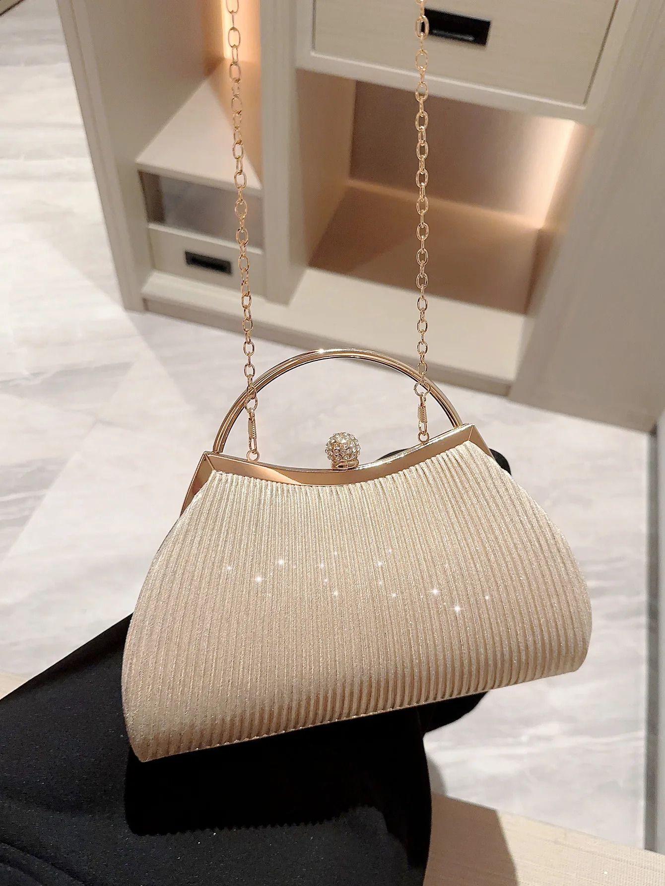 Womens classic pleated n shiny handheld evening bag with rhinestone decoration dress party prom dr 250528