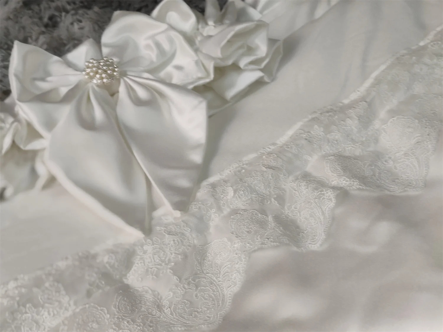 Soft Satin Wedding Fabric Infant Swaddle Blankets Soft Baby Girls Boys Stroller Wraps With Sash White Christening swaddle 250218