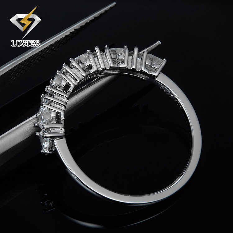 Shiny Jewelry D VVS1 Heart Brilliant Cut Moissanite Diamond Band Wedding Moissanite Silver Ring