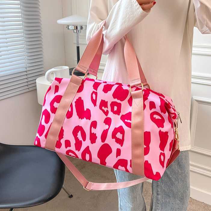Fitness bag, large capacity, cow pattern, fashionable and trendy storage luggage bag, women's short distance outdoor travel bag, business travel 