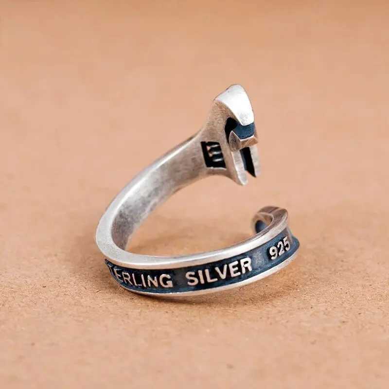 Retro Punk Personalized Wrench-Shaped Open Ring Suitable for Mens Hip-Hop Rock Motorcycle Trend Jewelry AccessoriesXJ250219