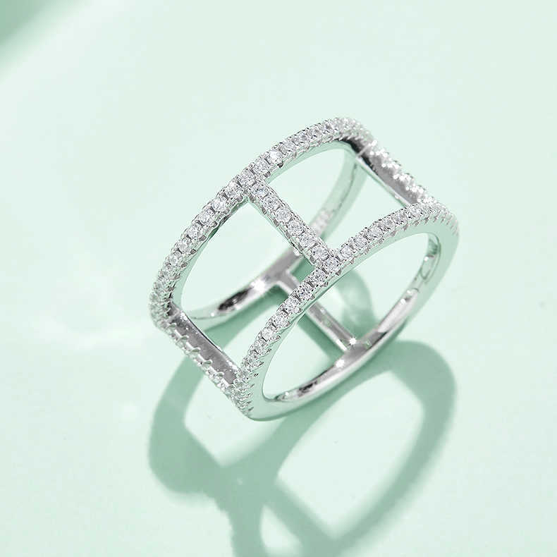 Luster Elegant Modern Style 925 Sterling Silver H-shaped Row Design Paving Moissanite Ring Band for Women