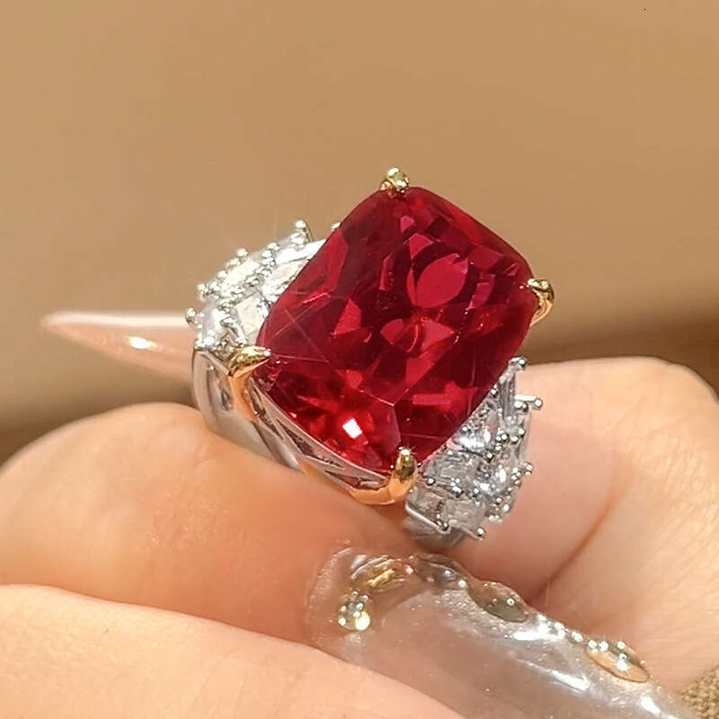 Huamei Ring Jewelry Emerald Red Corundum Women's High end Fashion
