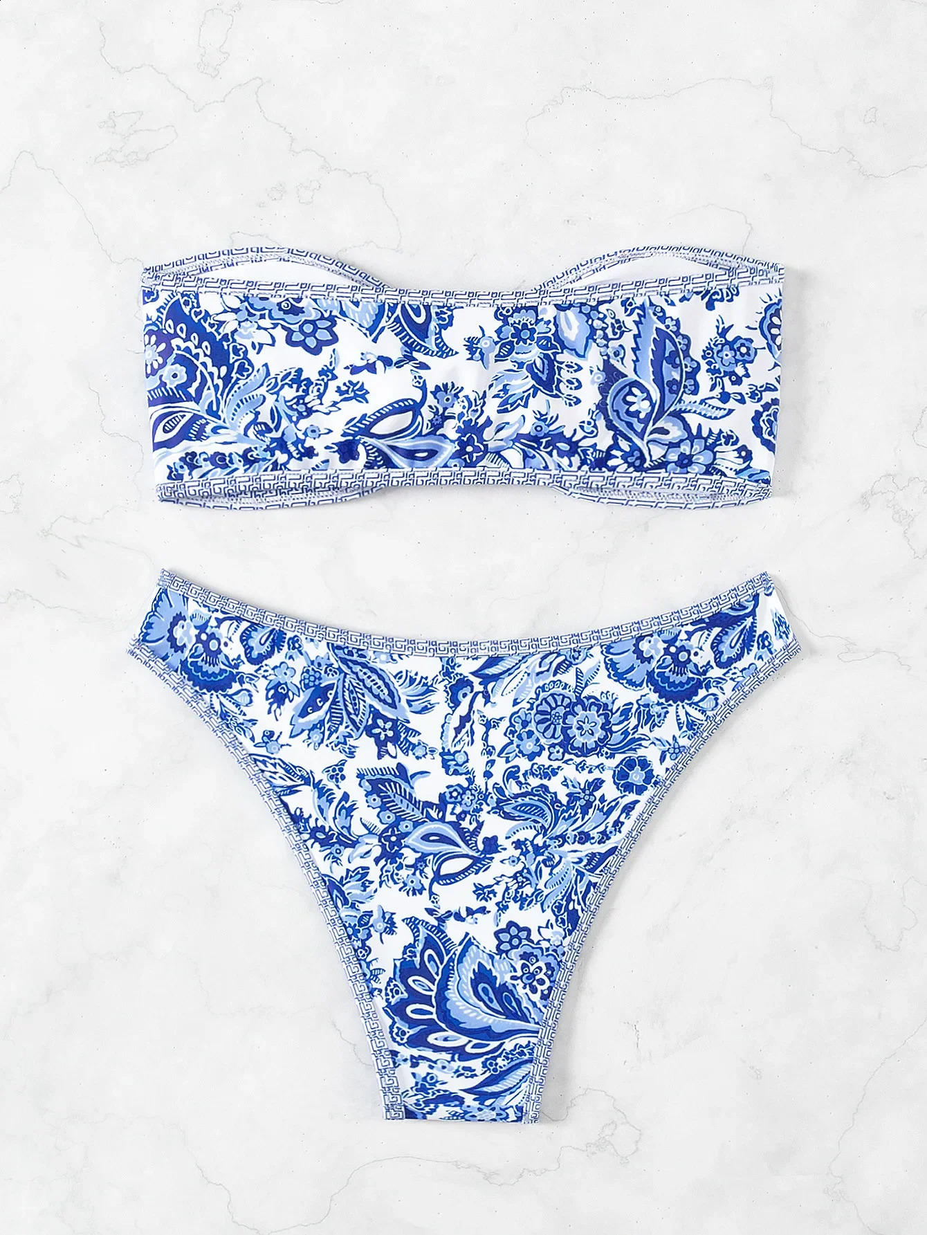 Womens Strapless Sexy Bikini Set Blue and White Porcelain Printed 2 Piece Swimsuit 2024 Summer Beach Vacation Bathing Suit 250217