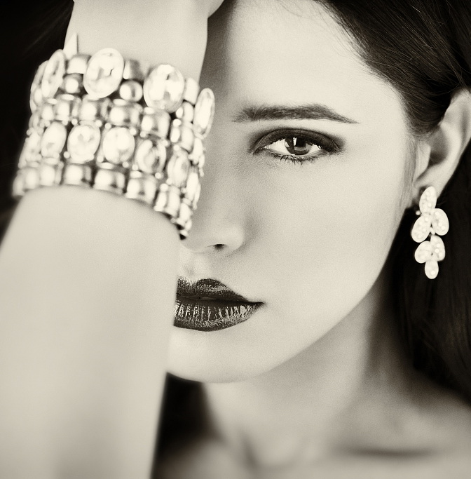 Customized products Sterling silver jewelry moissanite Ring Necklace Earring Bracelet belt watch production time 9 days transportation time 14 days 333