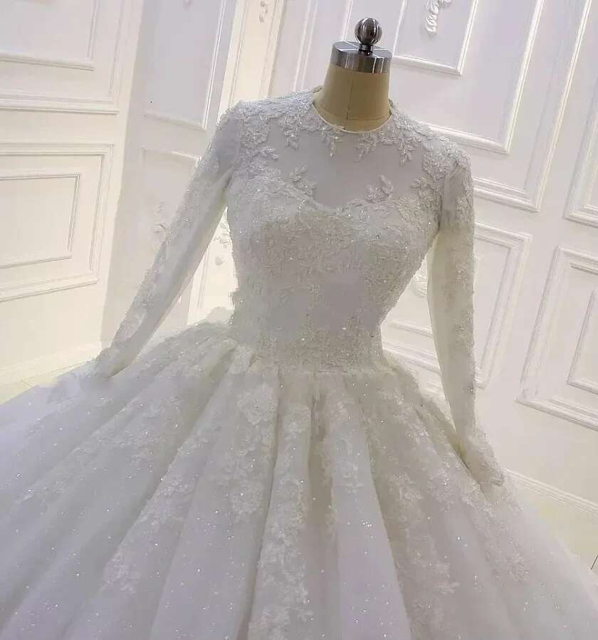 Customized Muslim Long Sleeve Wedding Dress 2024 Chapel Train Appliques Beads Ballgown Lace- Up Back Plus Size Bridal Gown