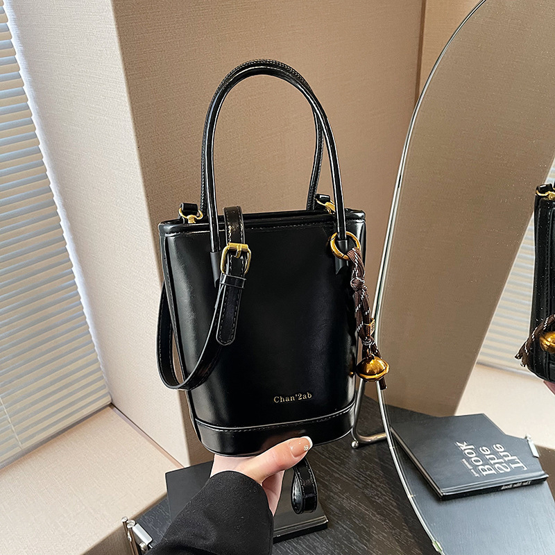 Simple handbag for women in spring 2025, new Korean version bucket bag, versatile and fashionable single shoulder crossbody bag #swissmilitary