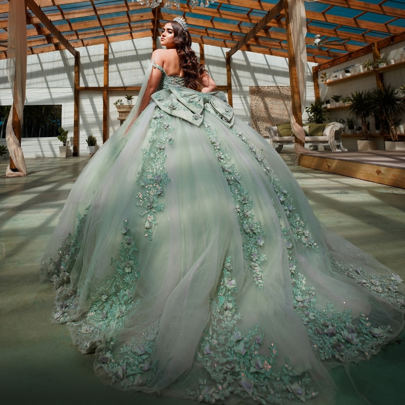 Mint Green Shiny Quinceanera Dresses Ball Gown Off Shoulder Appliques Lace Flower Beading Crystal Tull Sweet 16 Dress Vestidos 15 De Anos