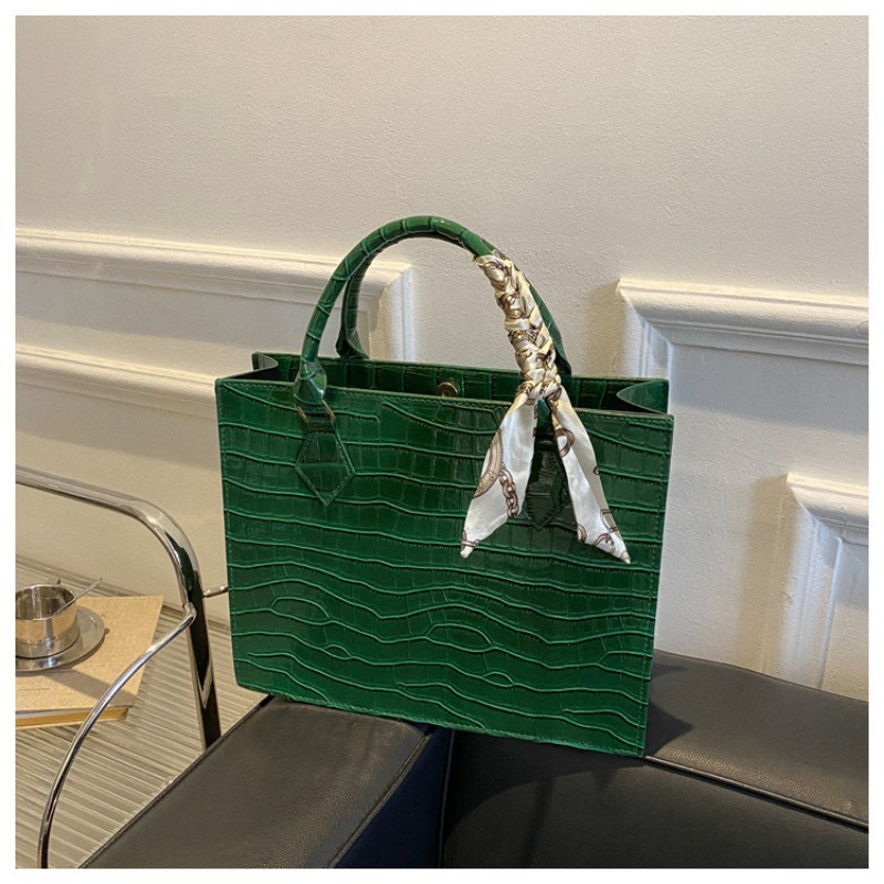 Fashionable Retro Handbag for Women - Solid Color, Large Capacity, Stone Patterned Shoulder Bag