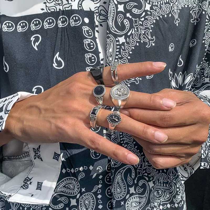 6Pcs/Set Vintage Silver Color Skeleton Skull Rings Set For Men Women Punk Gothic Metal Geometric Knuckle Ring Jewelry AnillosXJ250219