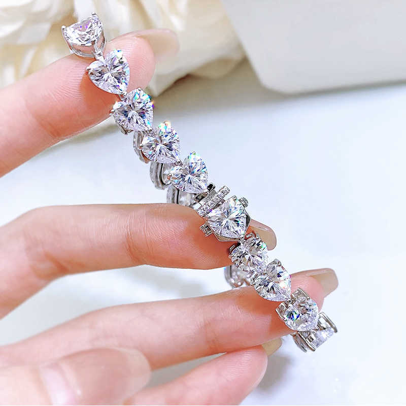 Luster Fine Jewelry Elegant Timeless Piece D White Full Diamond Heart Moissanite 925 Silver 10K 14K 18K Tennis Bracelet