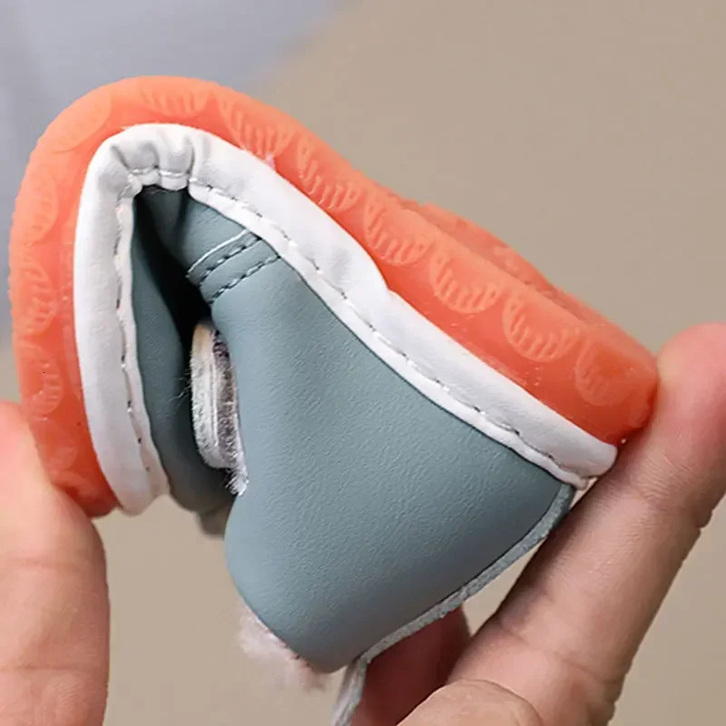 born Baby Girls Boys Shoes Soft Non-slip Infant Toddler Leather First Walkers Autumn Winter Plush Warm Kids Cartoon Sneakers 250219