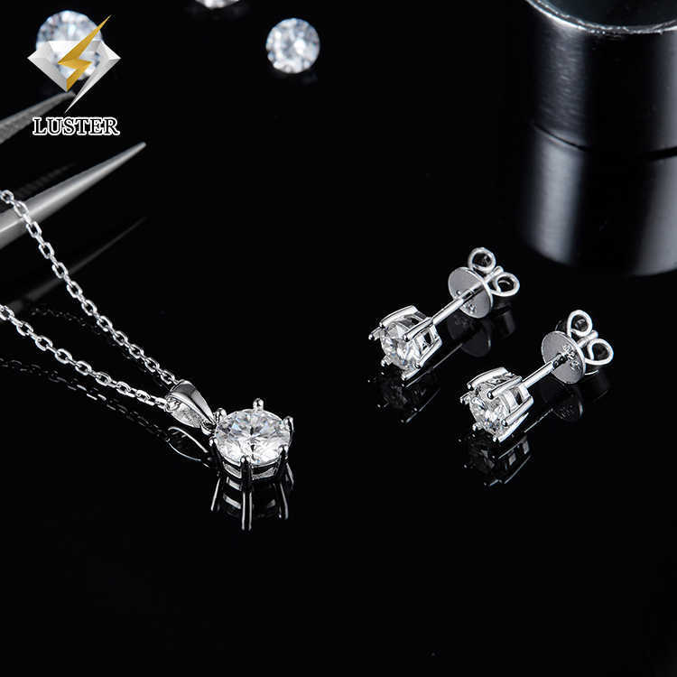 High Quality Light Luxury Atmospheric 925 Sterling Silver Jewelry Earings Moissanite Stud Earrings