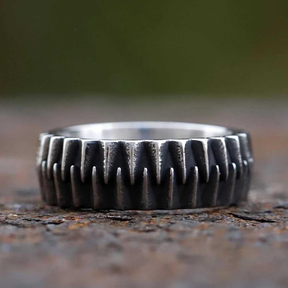 Fashion 2024 New 316L Stainless Steel Enagagement Retro gear Ring For Man Women Personality Jewelry Teenagers GiftXJ250219