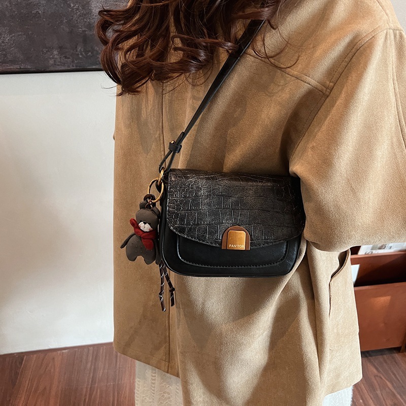 Fashion saddle 2025 new casual commuting crossbody shoulder bag, female niche design bag #swissmilitary