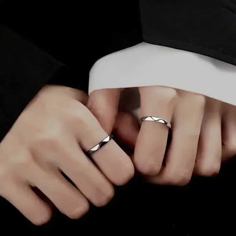 1Pair Black White Lozenge Couple Rings Open Ring for Women Men Adjustable Finger Rings Romantic Lovers Anniversary Jewelry GiftXJ250219