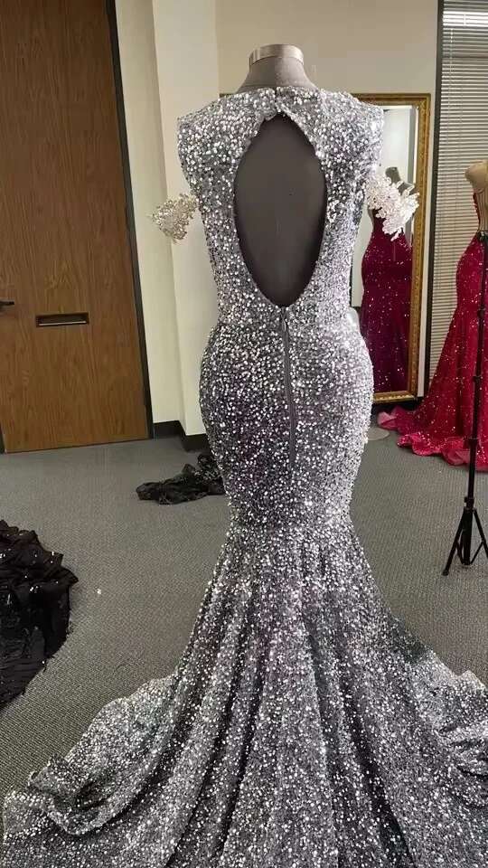 Sier Gray Prom Dresses 2025 Sexy Backless Sheer Neck Sequin Birthday Evening Party Gowns Customized Vestidos De Gala