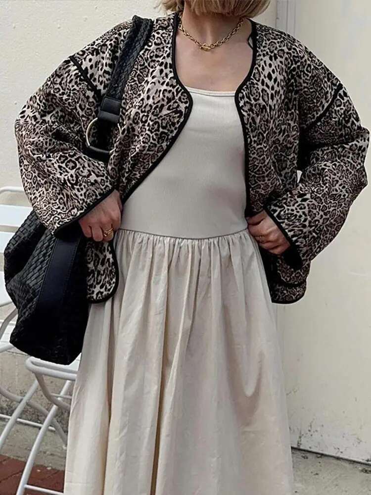 Leopard Print Women's Woolen Coat Fashion Loose O-Neck Long Sleeve Button Jackets Vintage Thick Outerwear 2025 Lady Office Coats