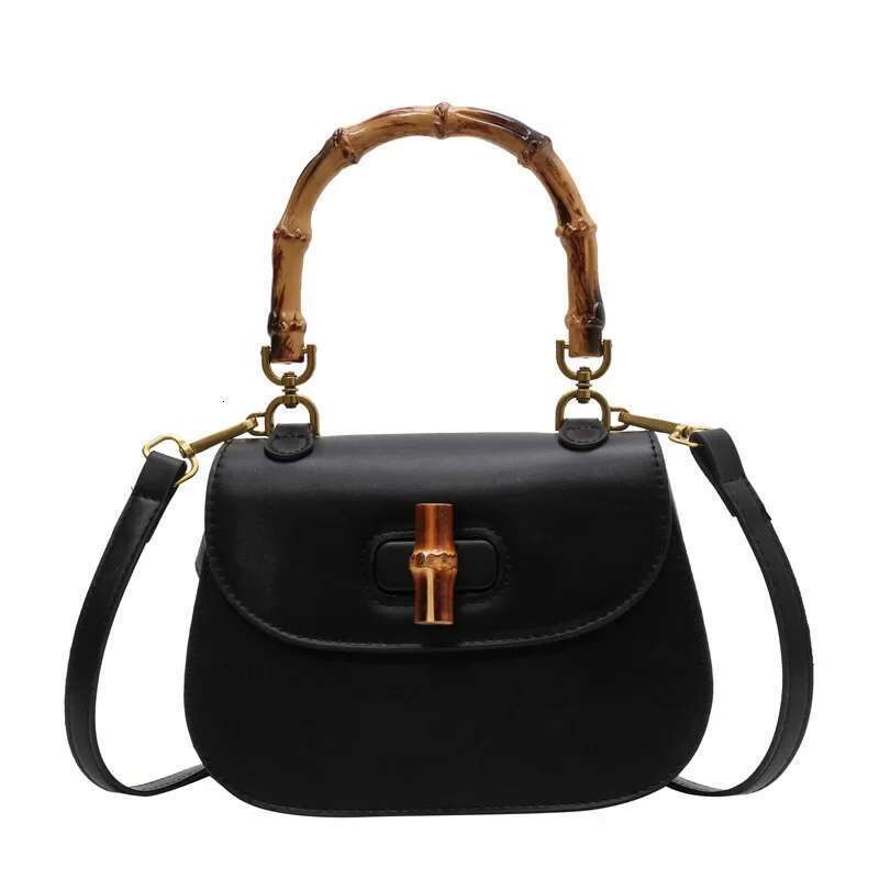 2024 Spring and Summer New Style Portable Women's Shoulder Bag High-end Texture Niche Design Light Retro Saddle