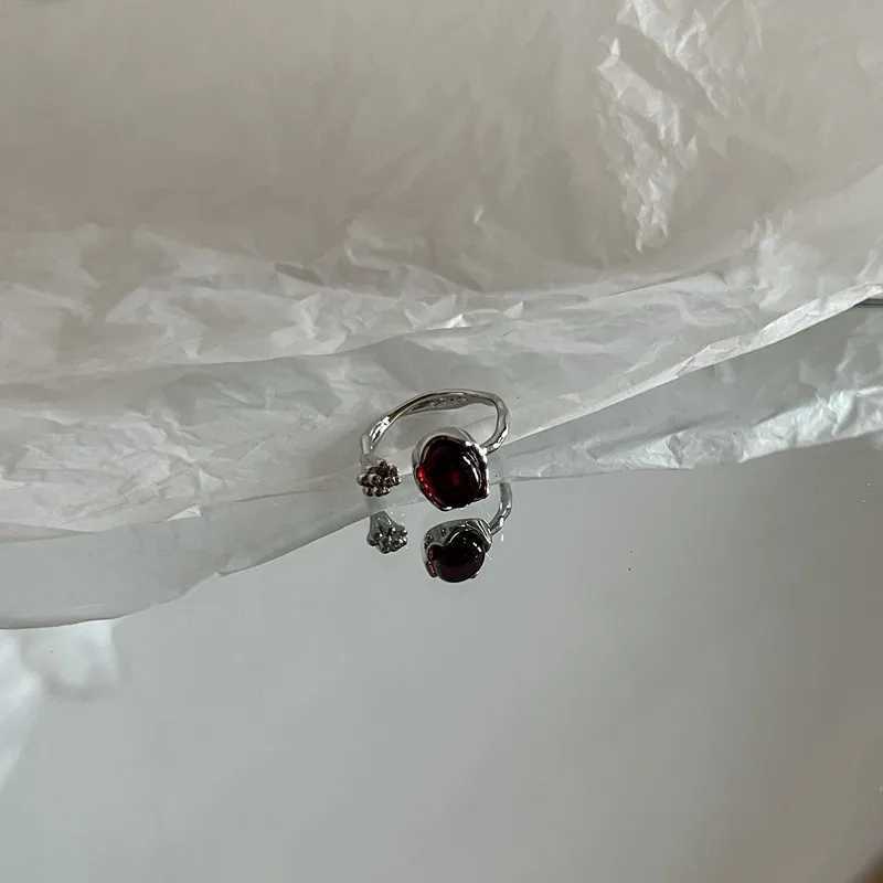 Vintage Silver Color Red Oval Ring For Women Trendy Elegant Irregular Natural Stone Luxury Ring Woman Y2K Aesthetic Jewelry GiftXJ250219