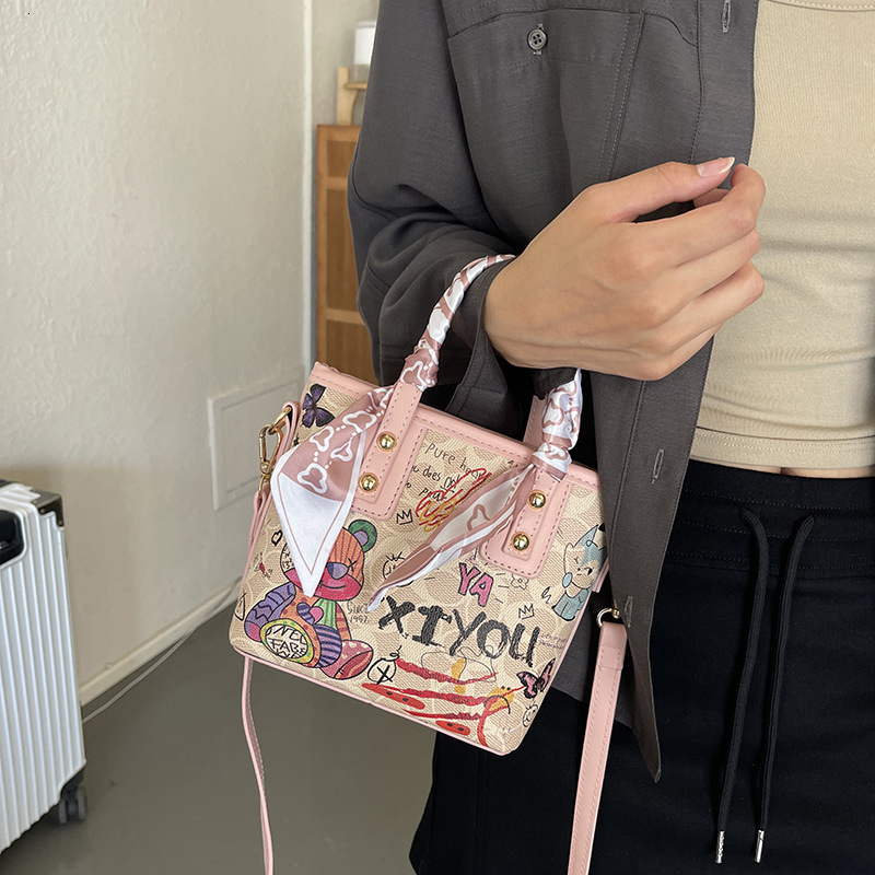 Graffiti Bear Collection 2025 Early Spring New Cartoon Single Shoulder Large Capacity Women's Handheld Crossbody Bag #swissmilitary