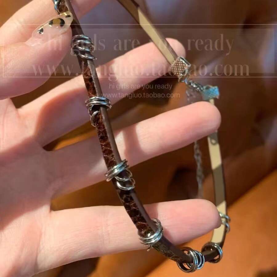 Punk leather choker sweet spicy girl personality necklace light niche dark cool style collarbone chain woman