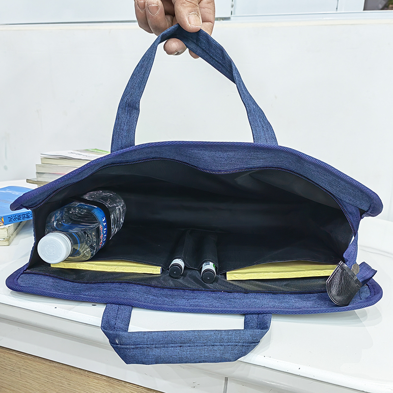 Manufacturer's source: Handheld file bags, Business men's Oxford cloth, large capacity, thick conference briefcase