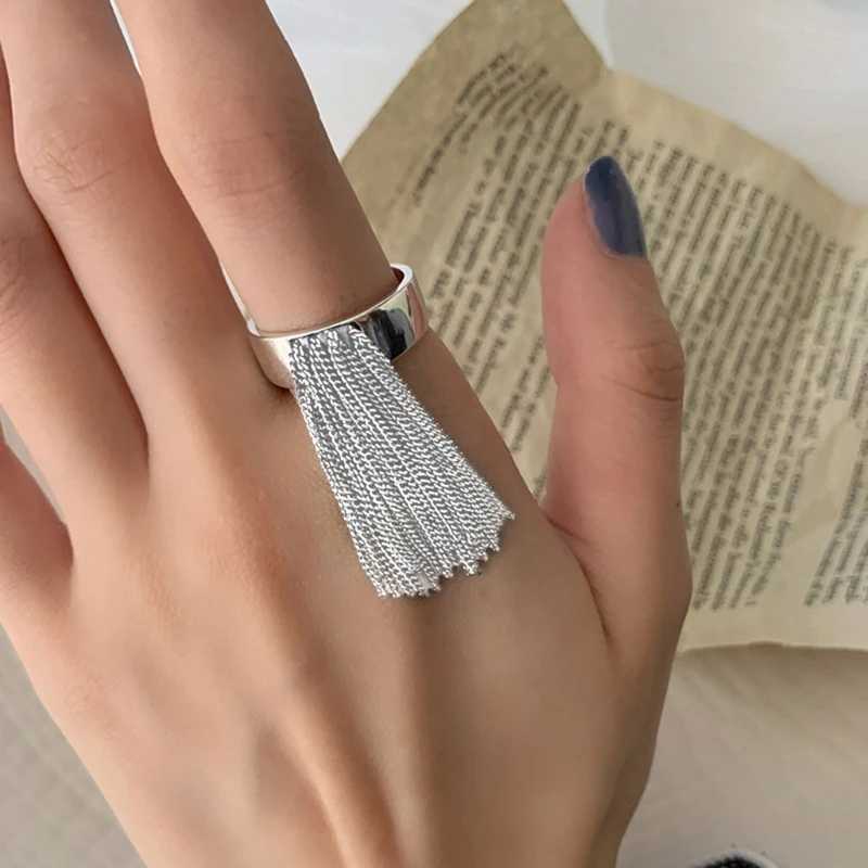 Hip Hop Punk Tassel Rings for Women Elegant Charm Vintage Unique Ring Tassel Ring Silver Color Rings Party Jewelry GiftsXJ250219
