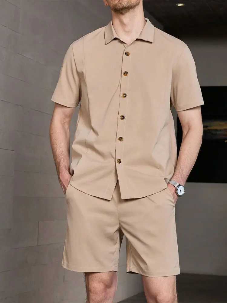 Summer mens solid color short sleeved shirt set with lapel button up front shirt sports and casual shorts set Hawaiian vacation suitXJ250326