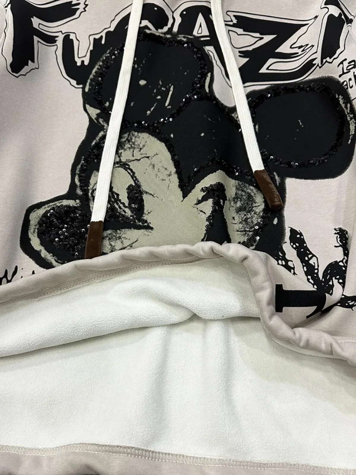2024 Autumn and Winter New Heavy Industry Sequin Printing Cartoon Hooded Fleece Sweatshirts Women Loose Versatile Hoodies Top