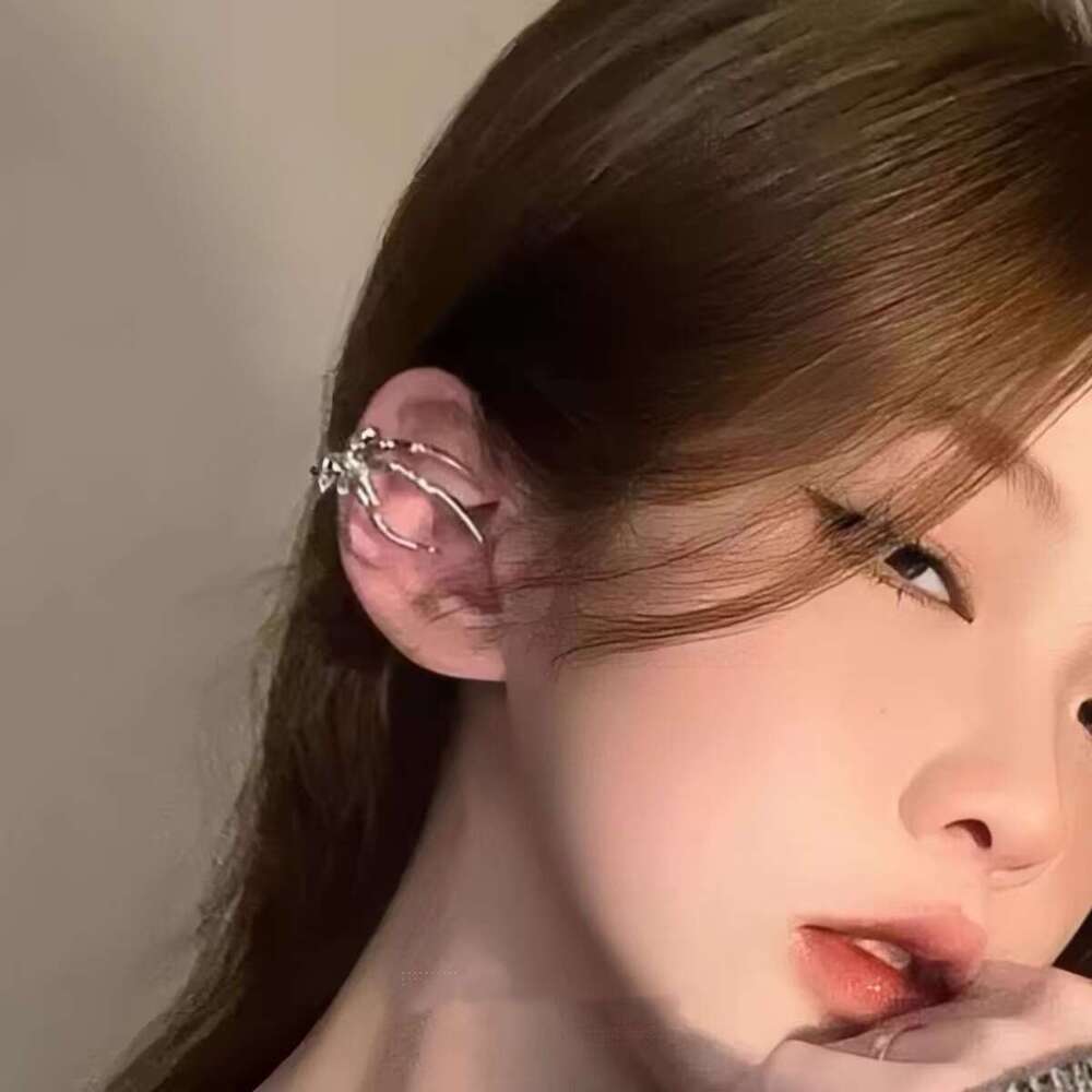 Spider bone clip without hole y2k spicy girl subculture niche punk hip-hop male and female earrings ear accessories