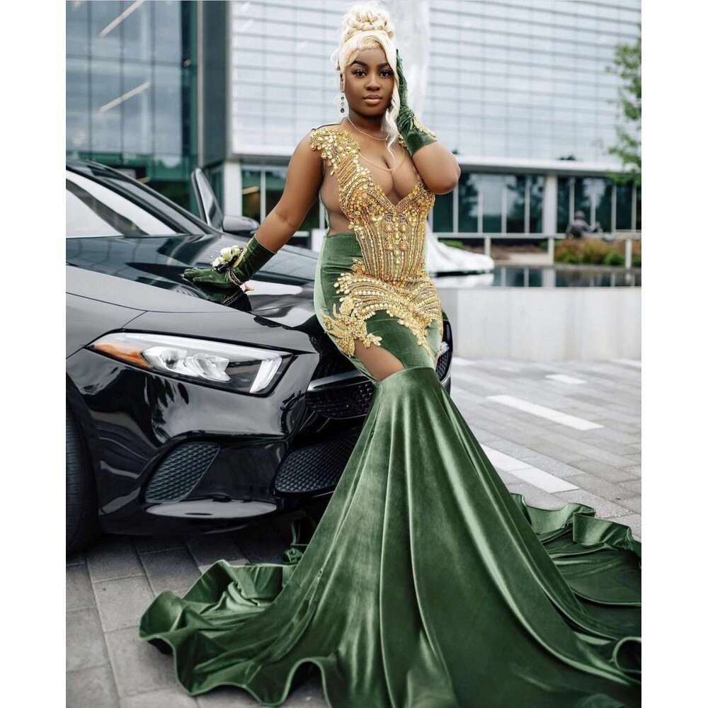 Green Veet Long Prom Dress Black Girls Golden Rhies Bead with Glove Evening Party Gala Graduation Gown Customized