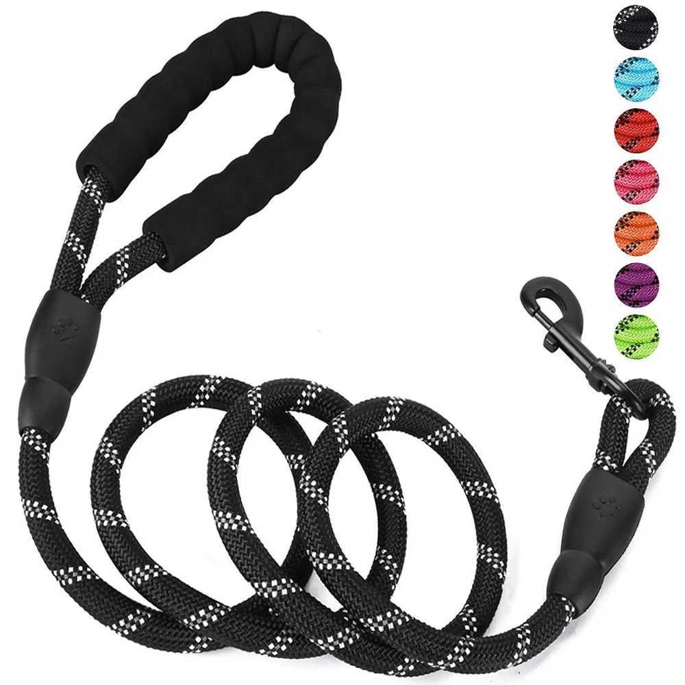 Pet Leash Reflective Strong Dog Leash With Comfortable Padded Handle Heavy Duty Training Durable Nylon Rope Leashes 1.5M x 0.8CMXJ250218
