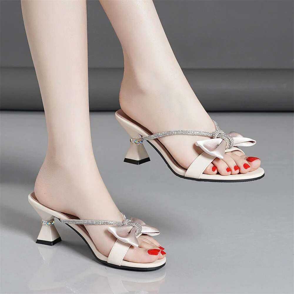 Summer Women Party Outdoors Bow Design Rhie Strap Wine Cup Heel Open Toe Lady Sandals For Women's Slippers