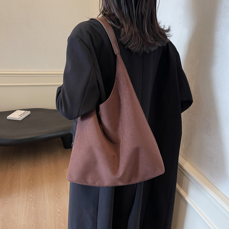 Underarm large capacity women's fashion versatile 2025 new casual tote bag, commuting texture shoulder bag #swissmilitary