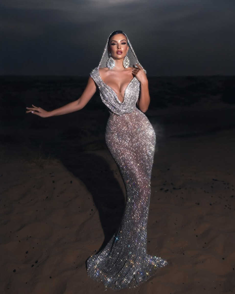 Sexy Evening Dresses For Women V Neck Sleeveless Gown Lace Sequins Sweep Train Customized Dress