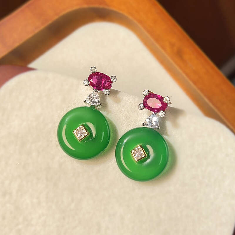New Emperor Necklace Earring Set Jewelry Imitation Natural Green Jade Essence Charm Earrings Inlaid with Agate Safety Buckle for Women