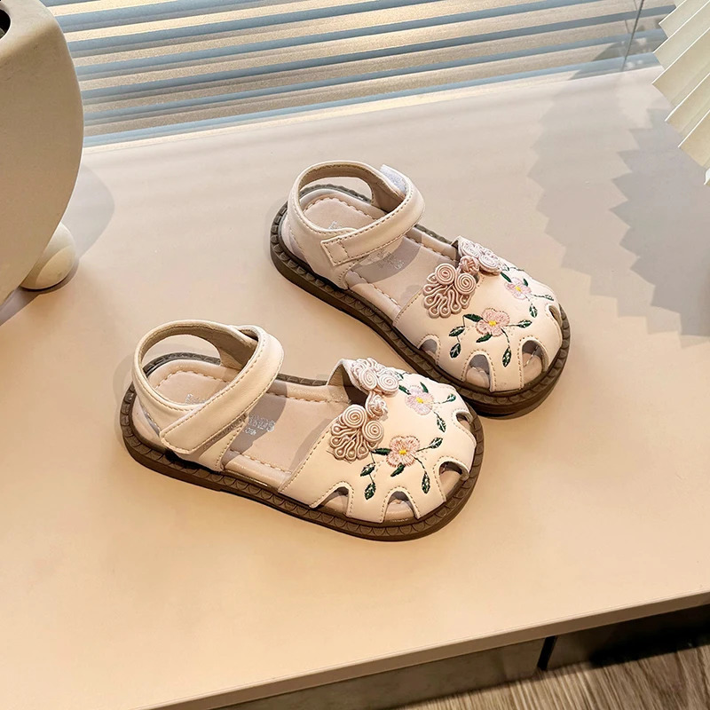 Girl Princess Dress Sandals Summer Chic Children Embroidery Half Sandals Fashion Sweet Flower Kids Cut-outs Flat Sandals Soft 250219
