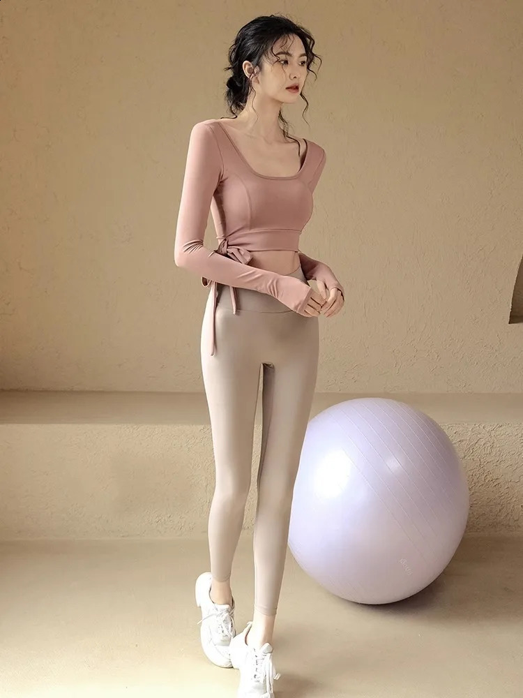 Yoga with chest pad long sleeved t-shirt for womens sports running quick drying tight fitting professional Pilates fitness top 250219