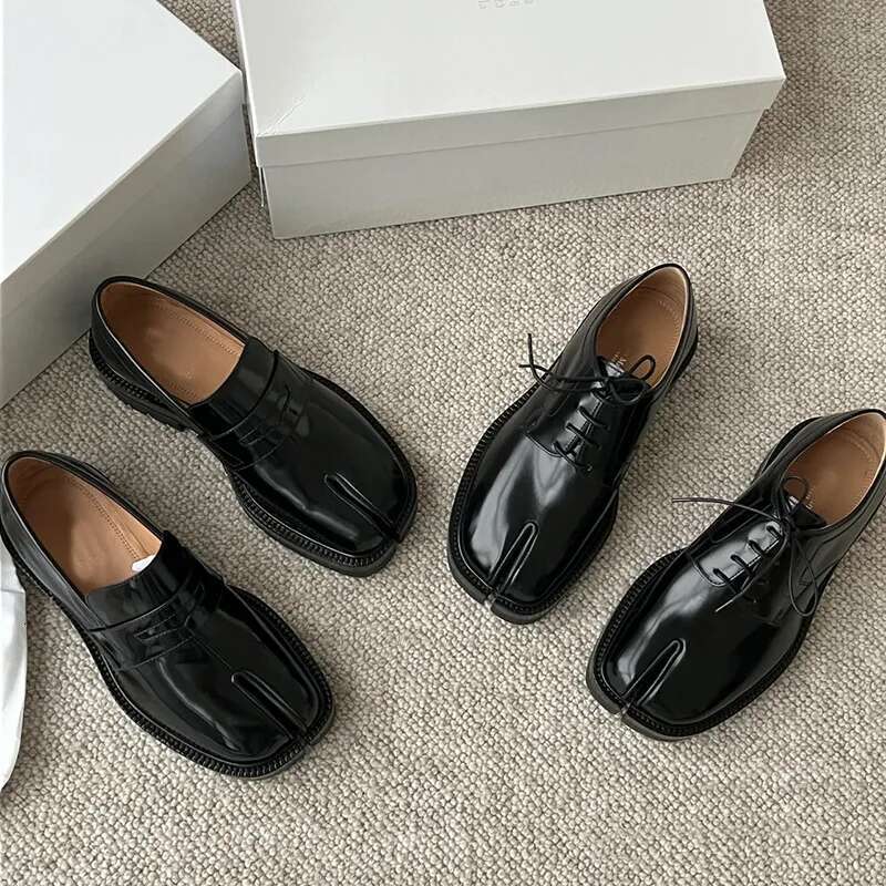 Spilt toe lace up women loafers fashion dress shoes